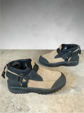 TRUKKE THERMOLITE  INSILATED HIKING ANKLE HIGH BOOTS SHOES MENS 10 EXCELLENT